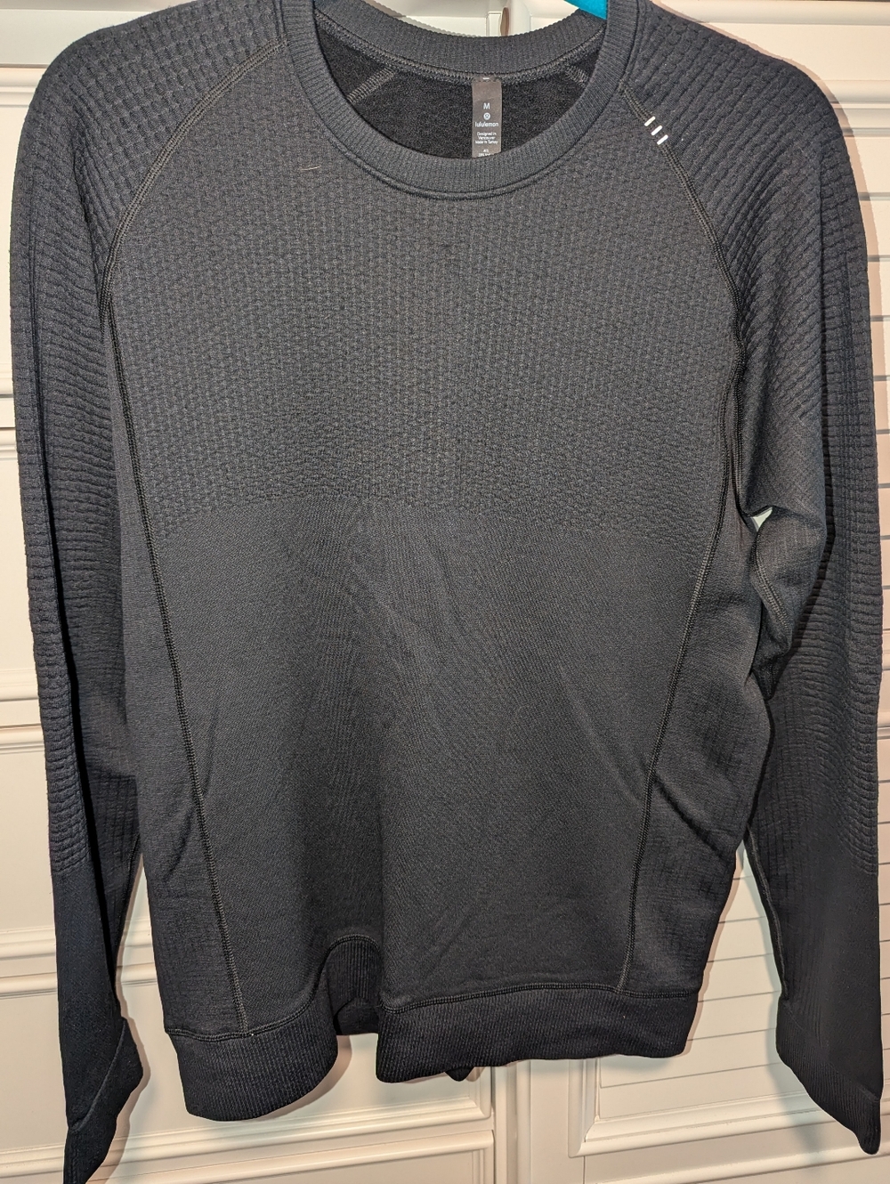 NWOT Men's Lululemon Engineered Warmth Long Sleeve Crew Neck Black sz M